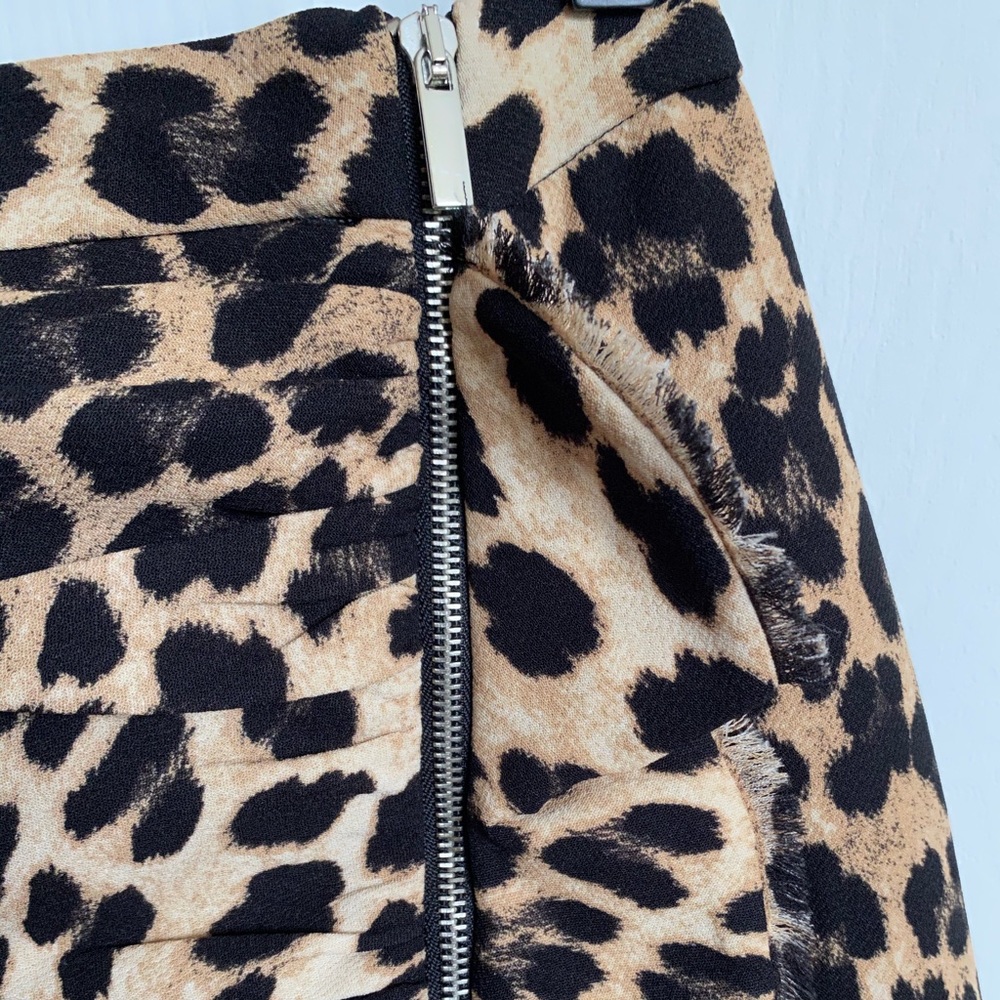 Leopard print mini skirt